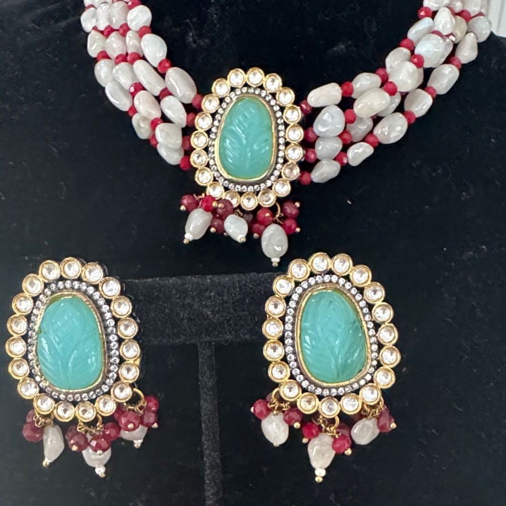 Elegant Gold and Red Beaded Jewelry Set